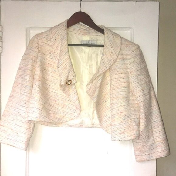 New ✨ Tahari crop jacket with a gold button - Picture 1 of 3